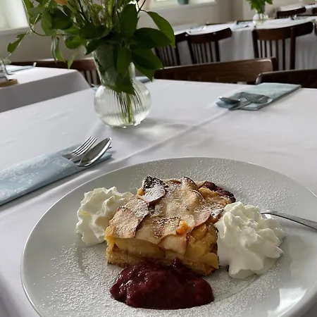 Kuznia Palacowa Bed & Breakfast Korczew