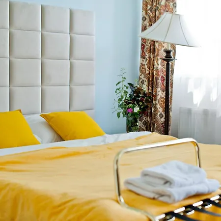 Kuznia Palacowa Bed & Breakfast Korczew