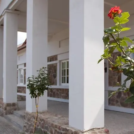 Kuznia Palacowa Bed & Breakfast 4*