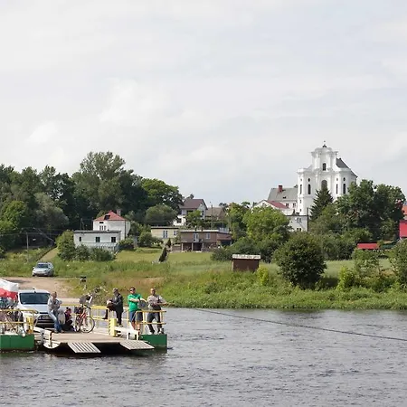 Bed & Breakfast Kuznia Palacowa 4*