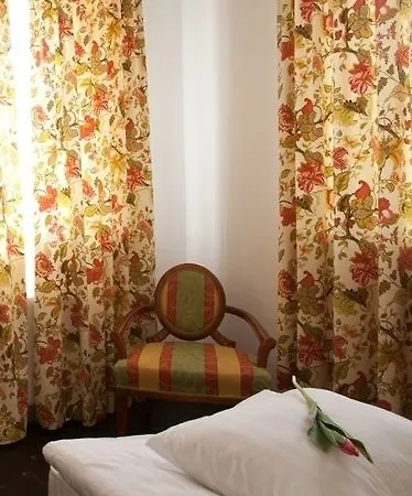 Kuźnia Pałacowa Nocleg ze śniadaniem 4*